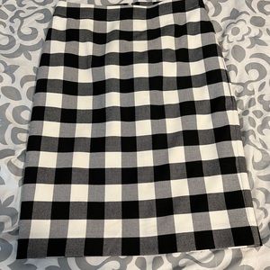 Black and white plaid skirt